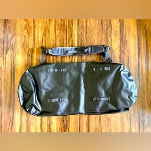 *RARE FIND & BRAND NEW* Patagonia Guidewater Duffel (80L) (Black)